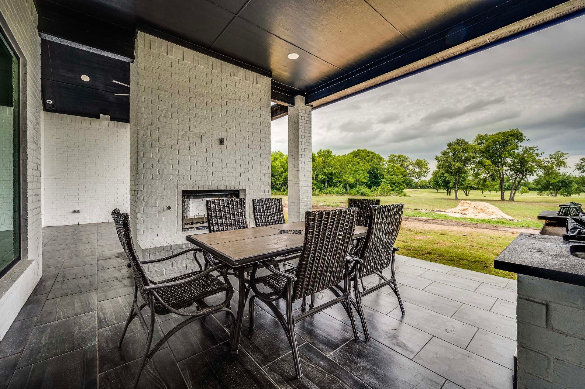 covered patio outdoor dining North Texas