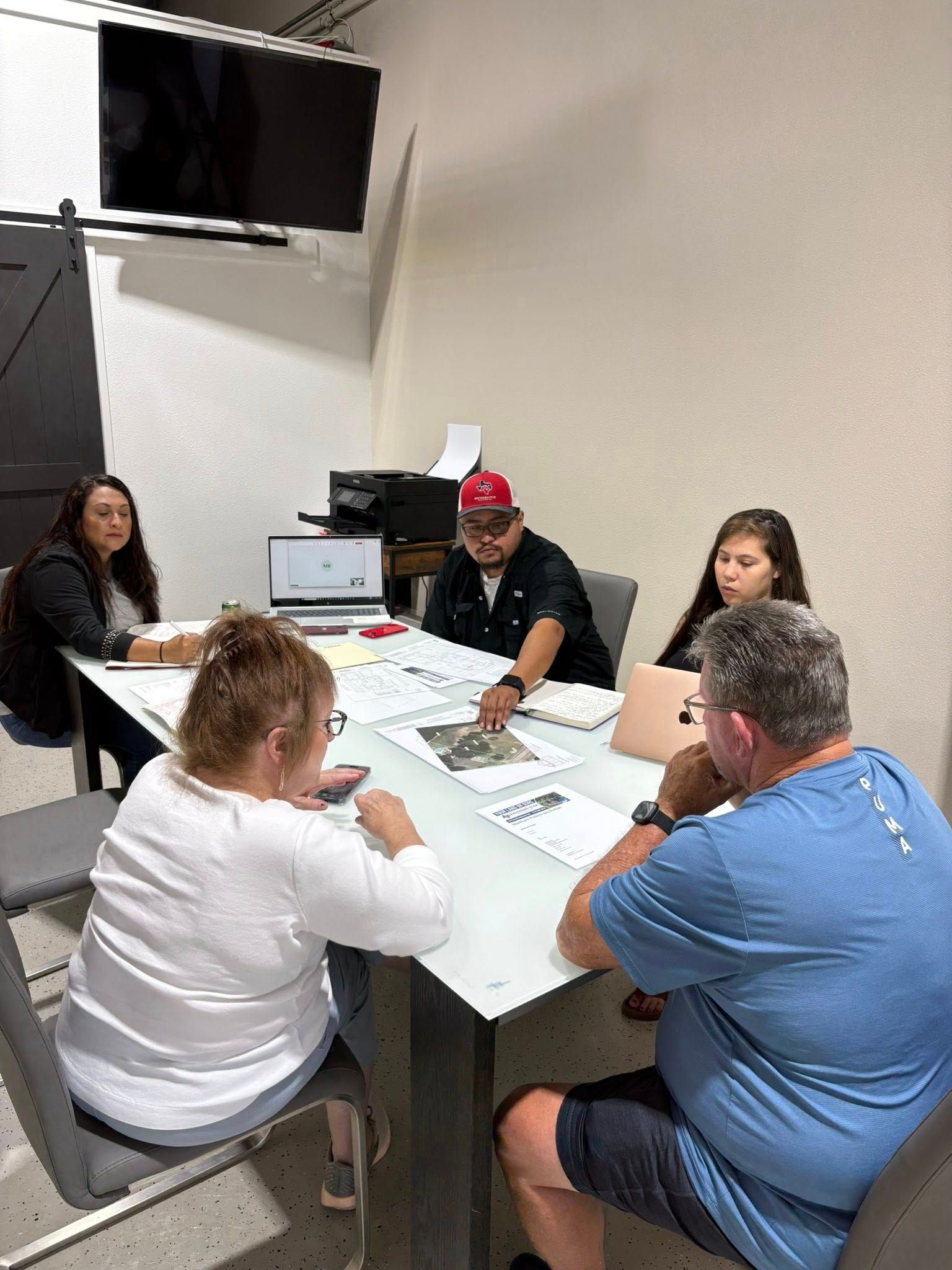 commercial project planning meeting