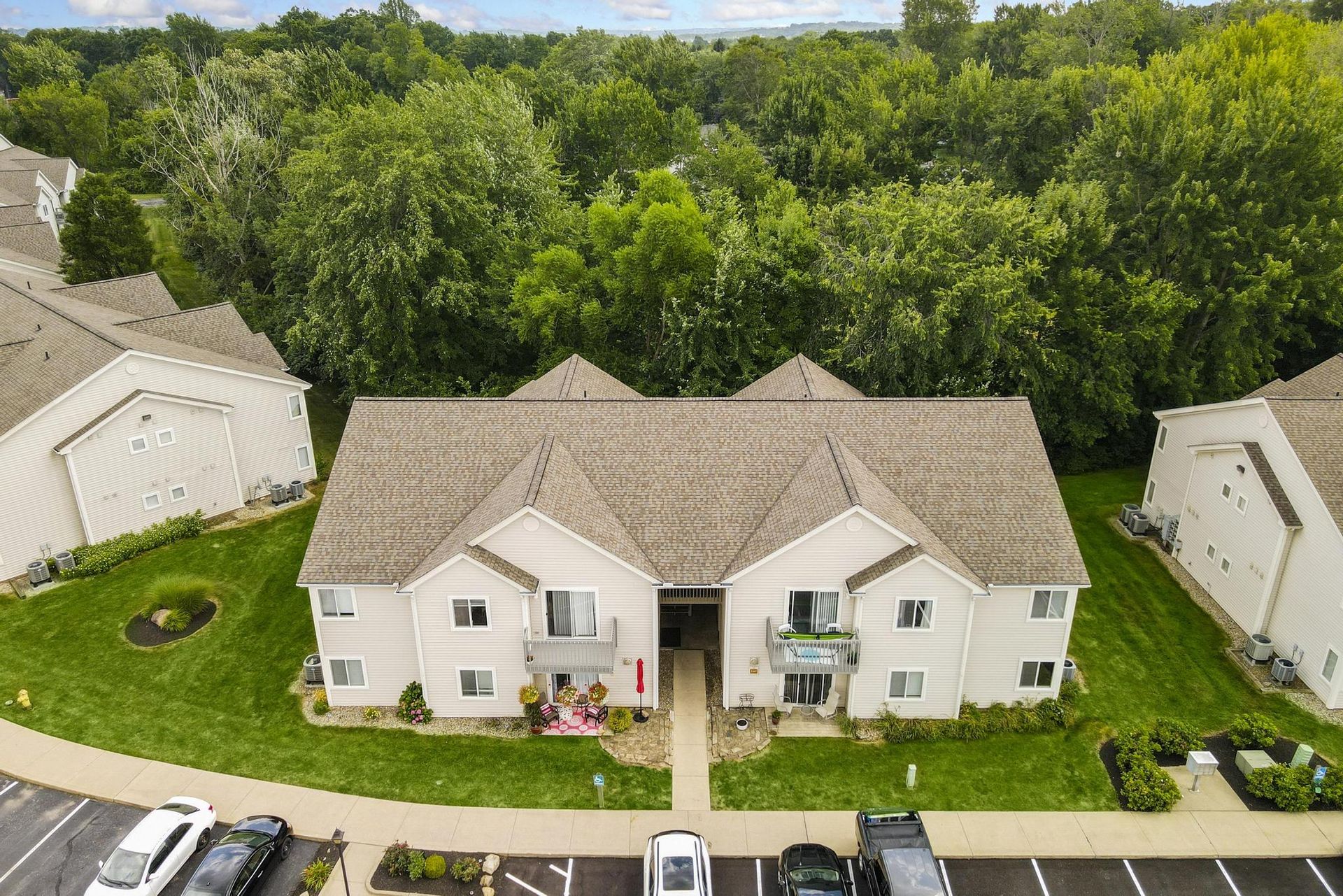 Columbia Woods Apartments Norton, OH BruZiv Partners