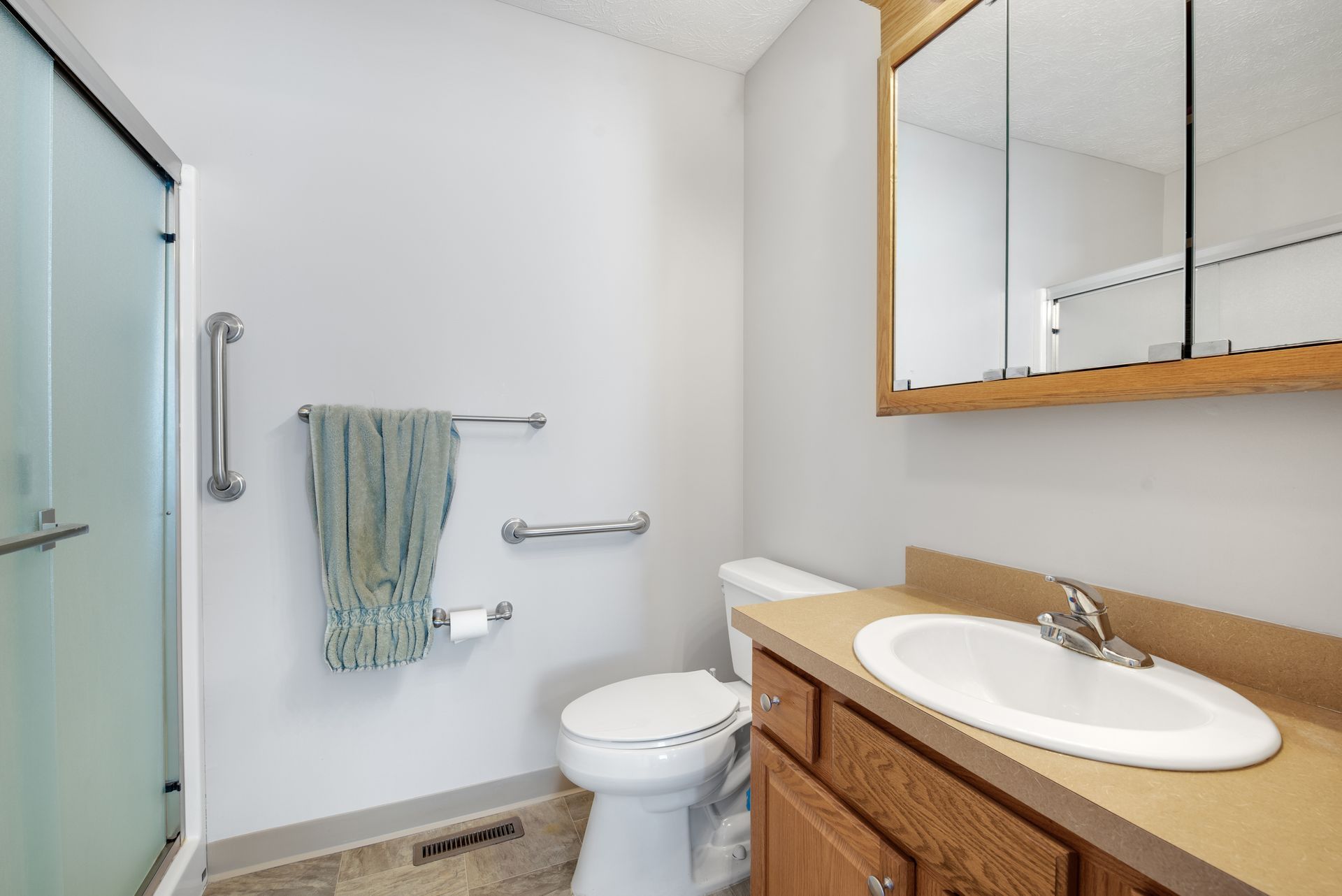 Long Drive Suites in Norton, Ohio photo gallery