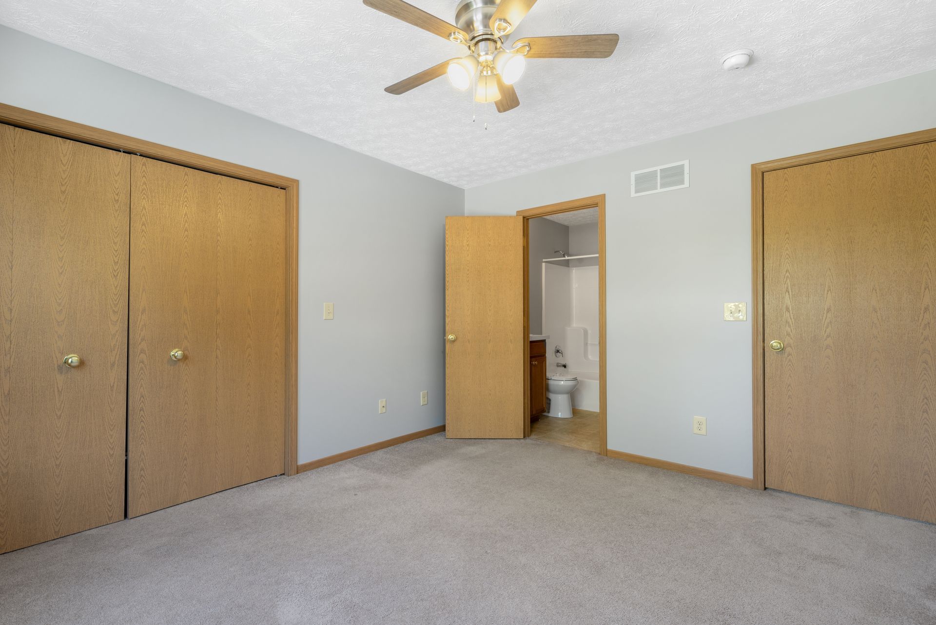 Long Drive Villas in Norton, Ohio photo gallery