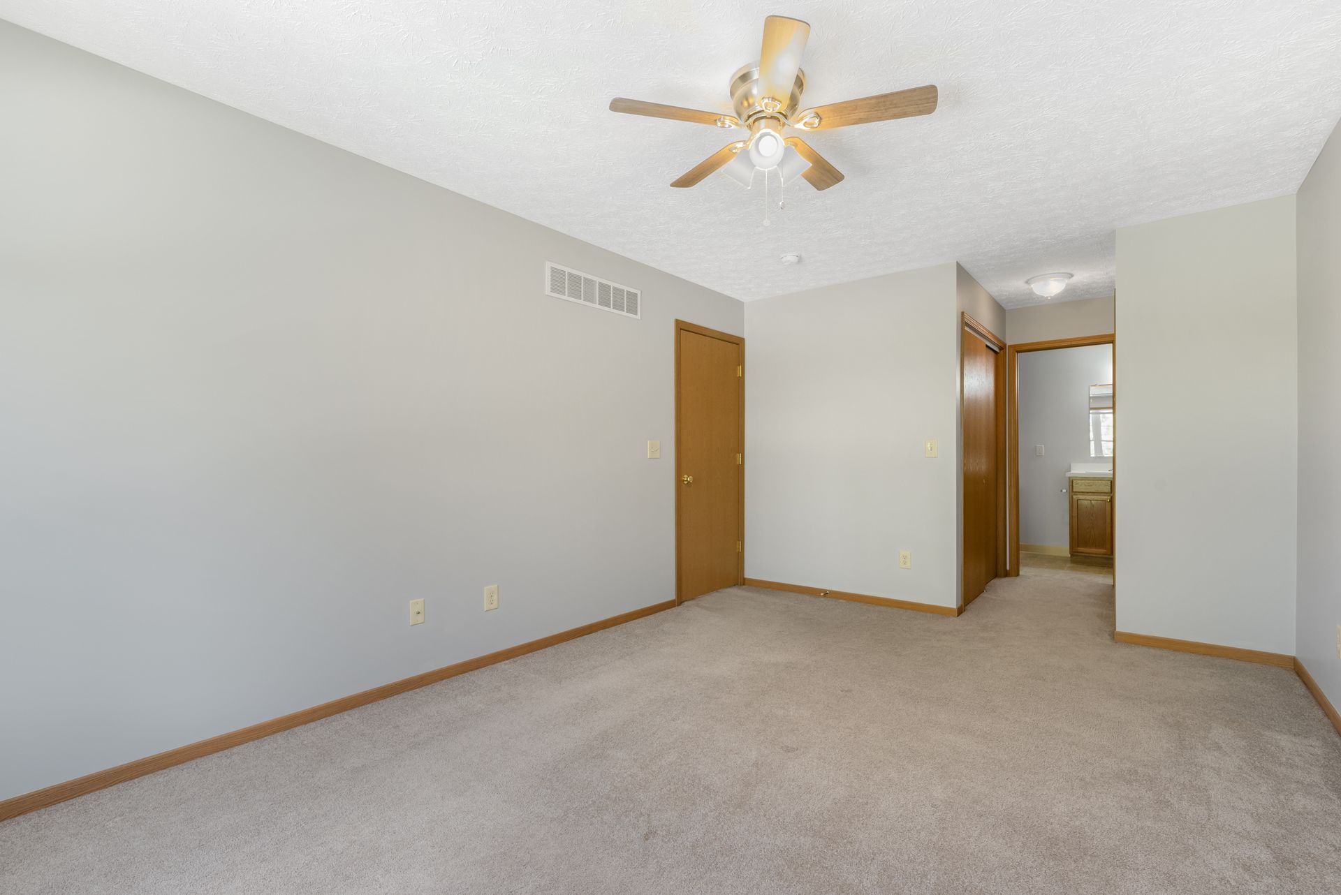 Long Drive Villas in Norton, Ohio photo gallery