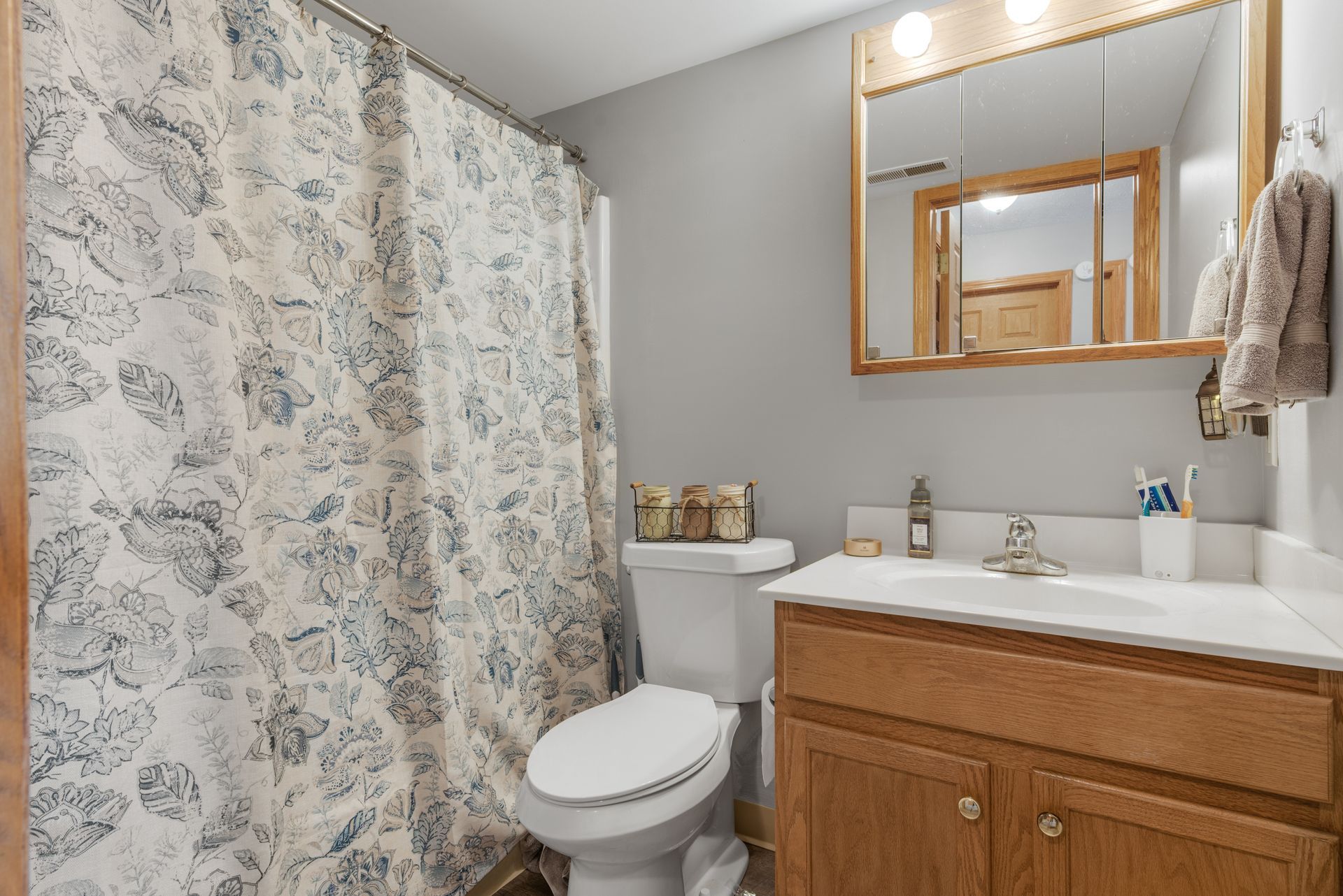 3953 Mt. Vernon Blvd. Norton, Ohio photo gallery