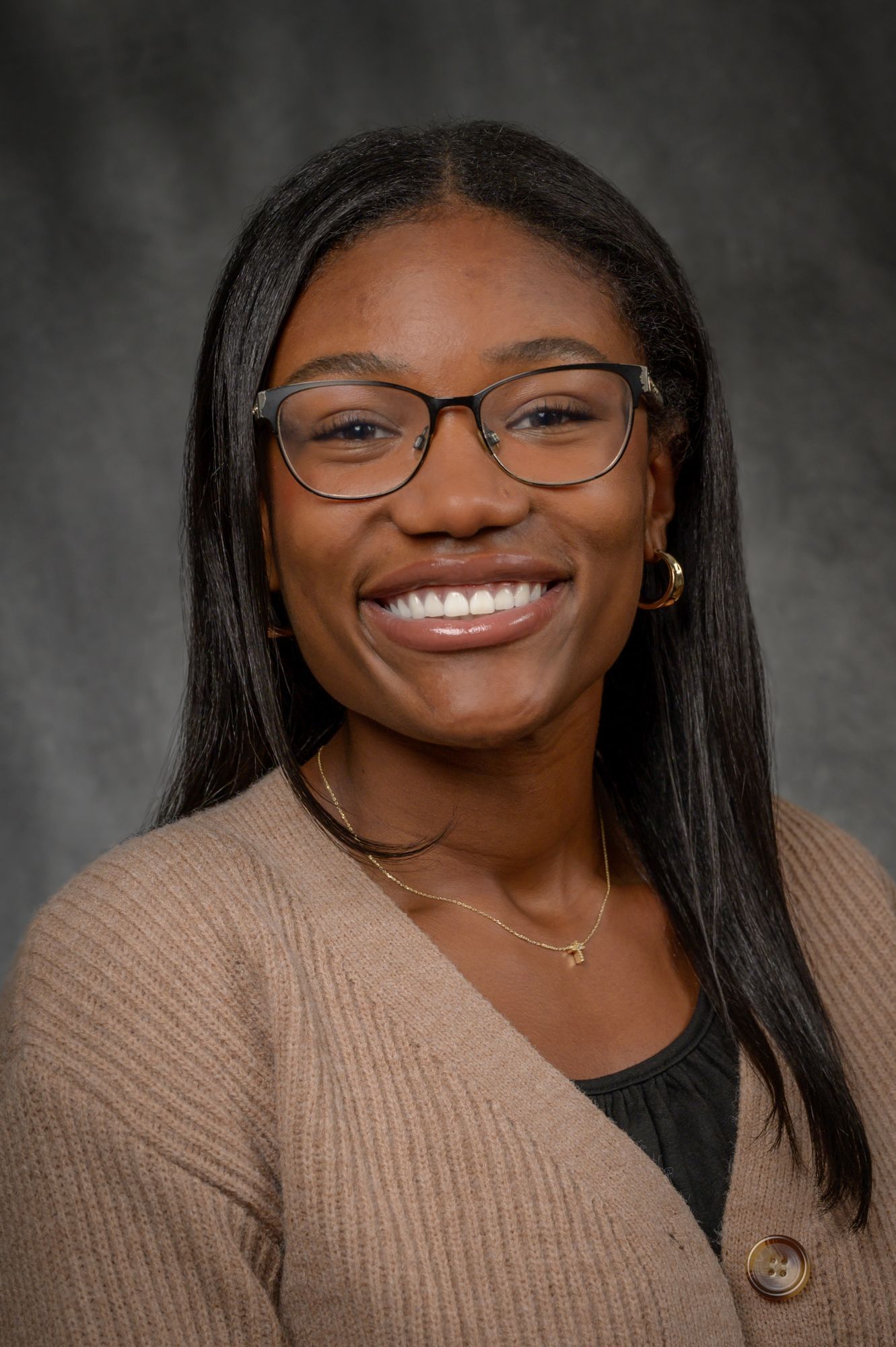Alyssa White Headshot