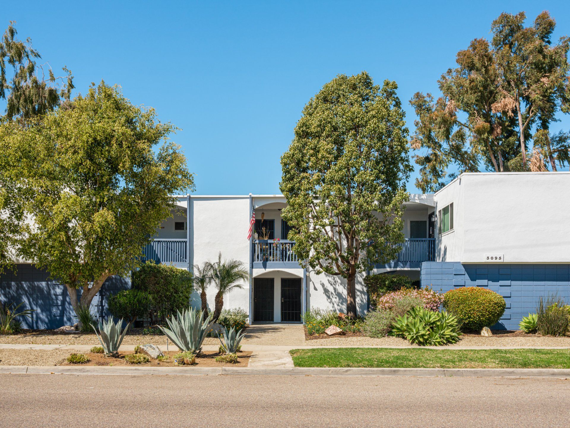 oak villa exterior