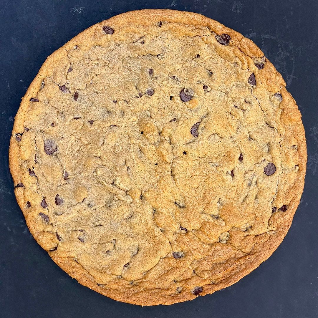 Giant chocolate chip cookie pizza
