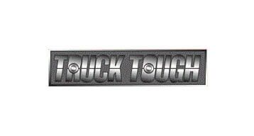 Logotipo metálico “TRUCK TOUGH” sobre fondo blanco
