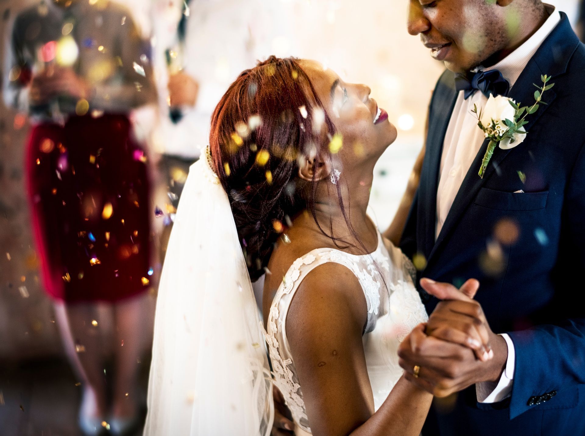 newlywed couple dancing