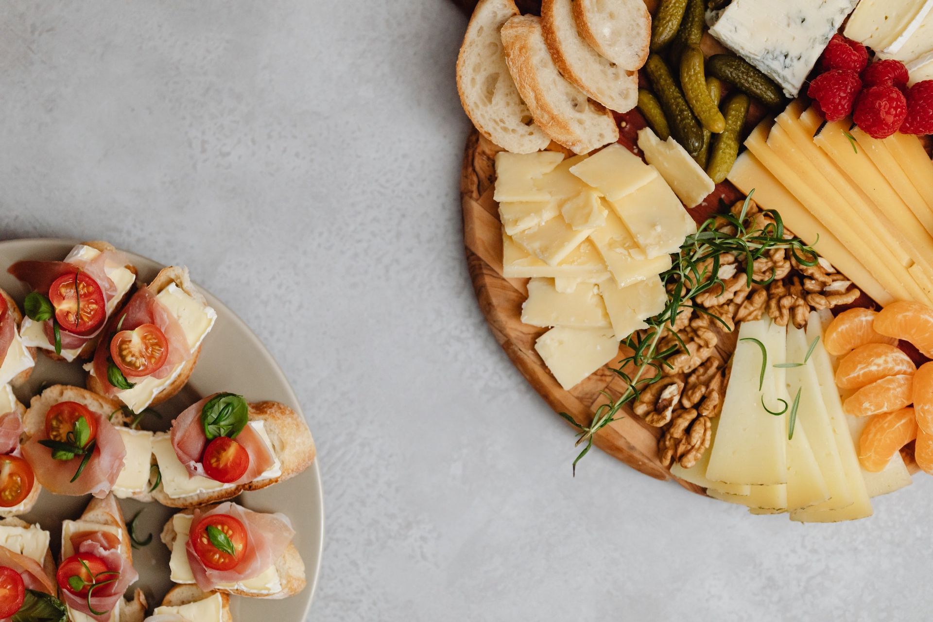 overhead picture of a charcuterie board
