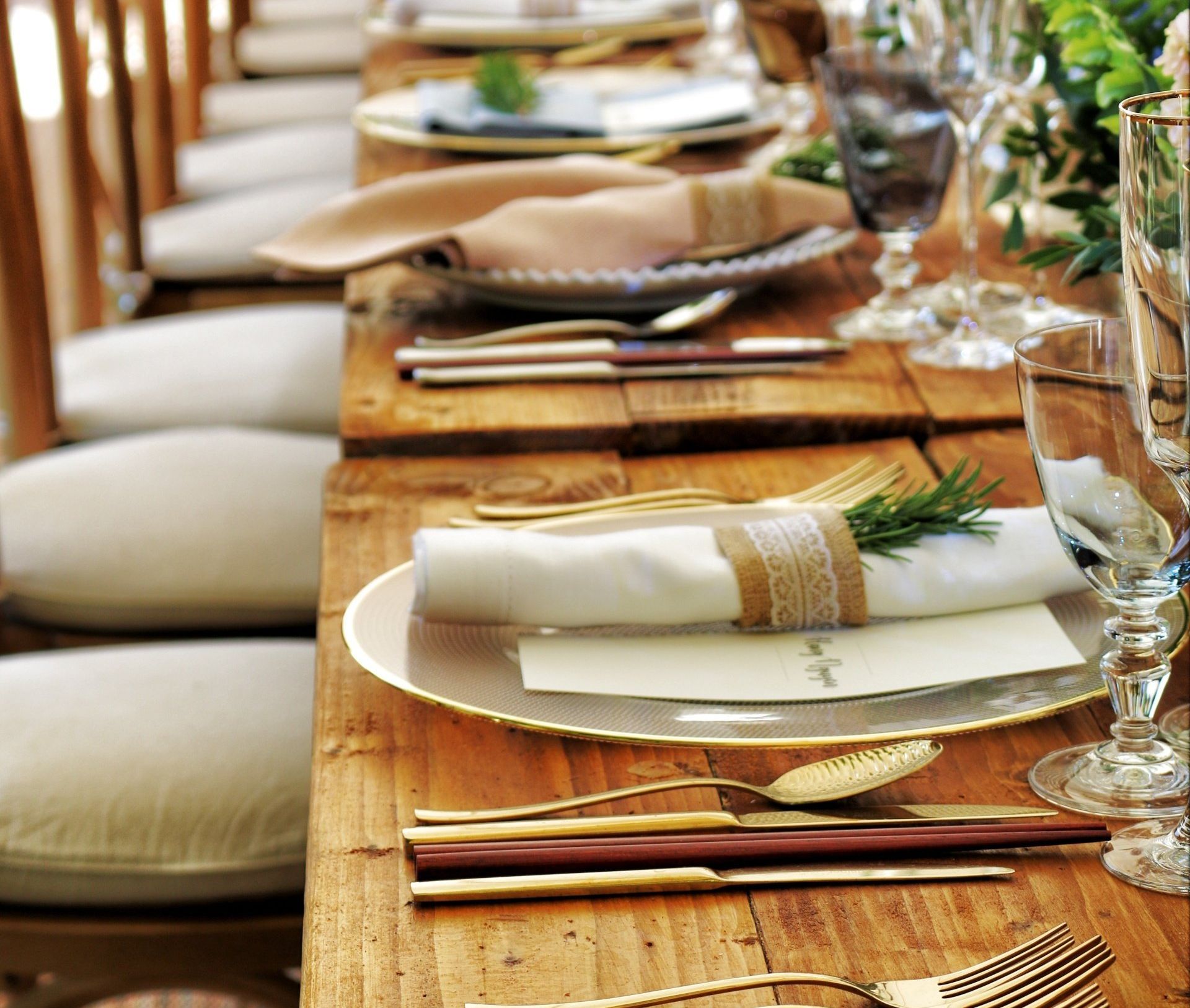 formal dining table setting