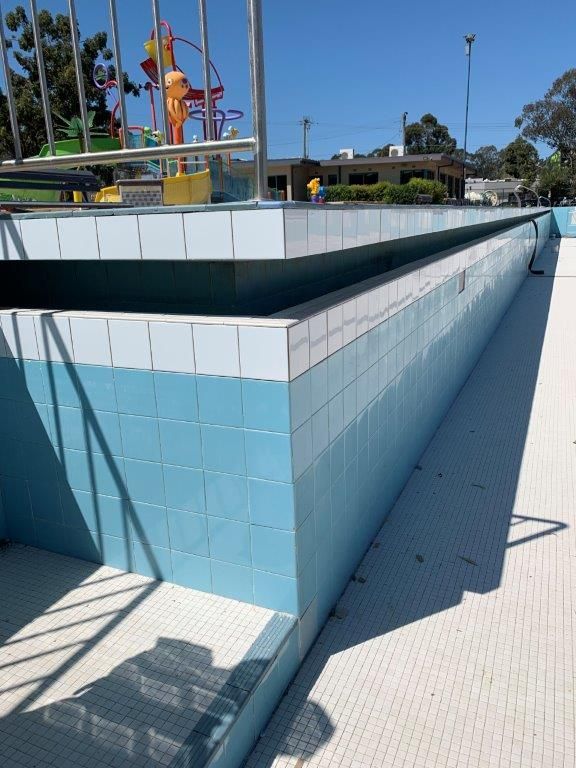 Deep pool