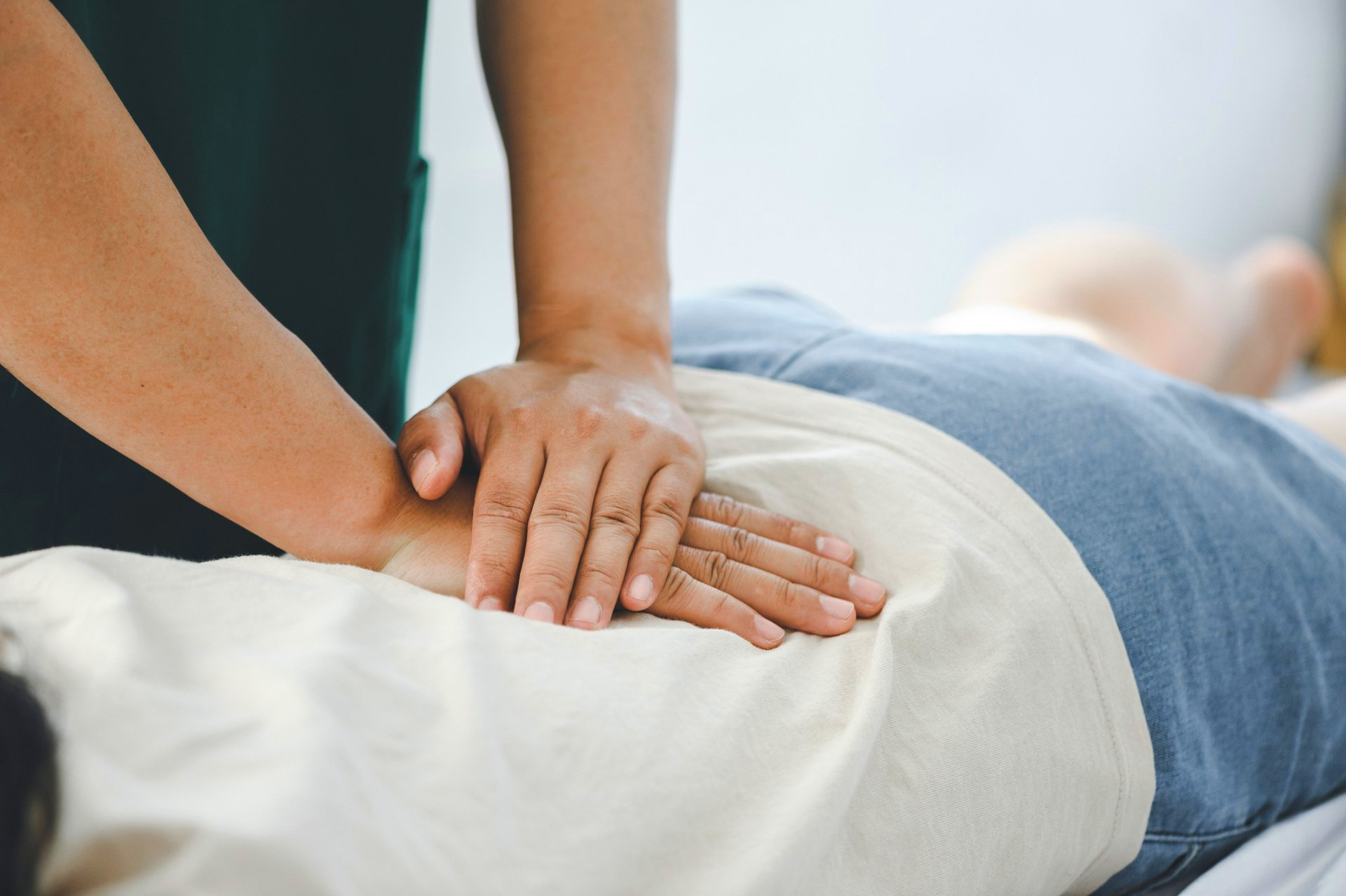 chiropractic care, pain relief, back pain, knee pain, neck pain, Lincoln NE chiropractor, chiropractic services