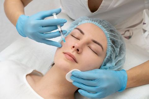 woman-getting-lip-filler-procedure