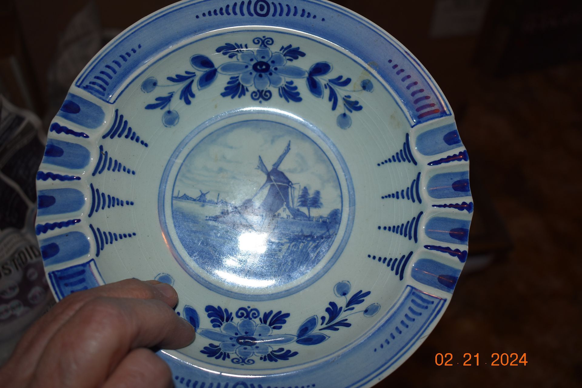 Antique plate with pic of windmill