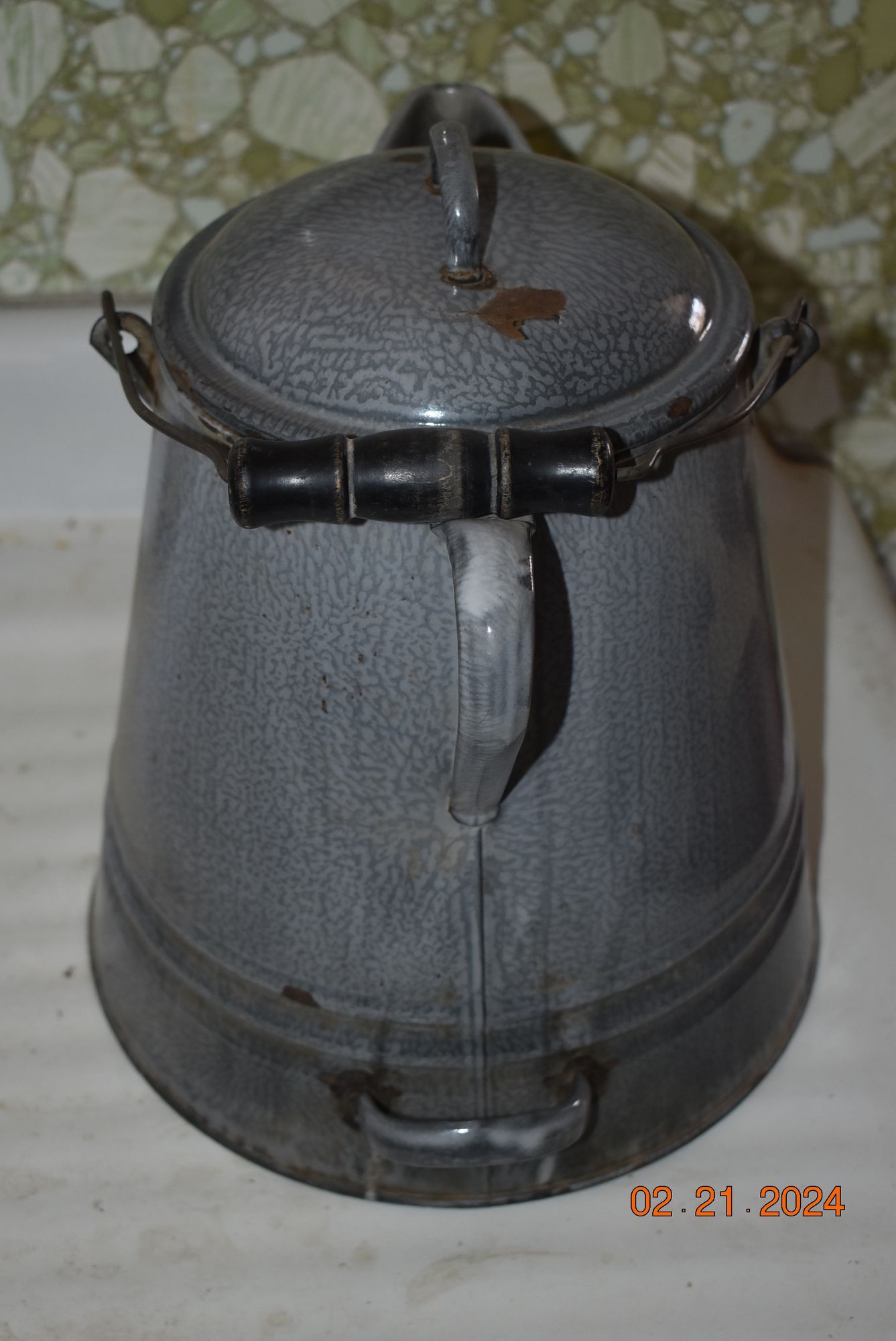 Antique kettle pot