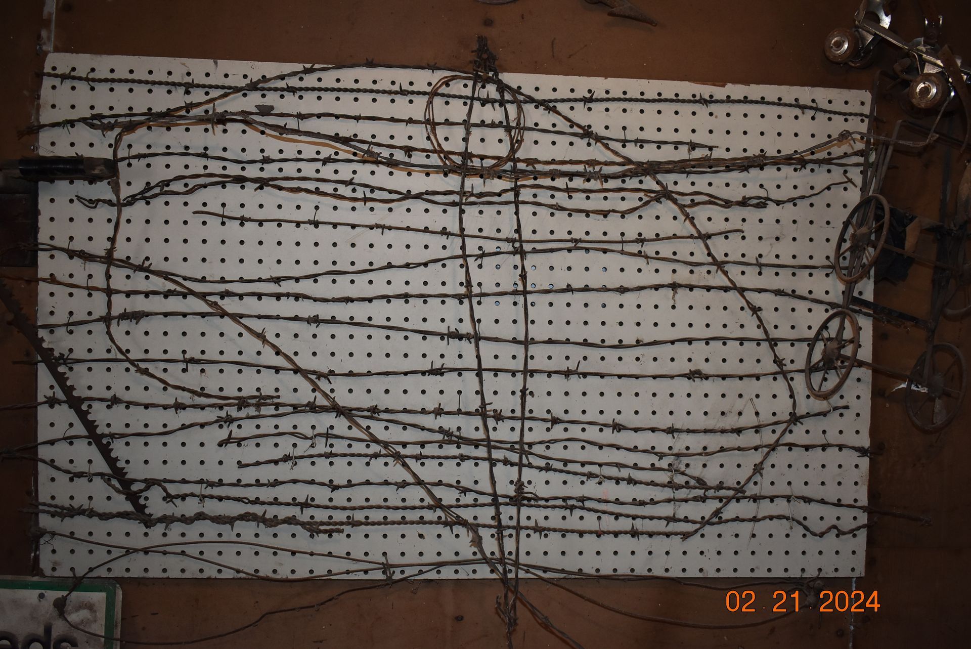 Wall of fence wire