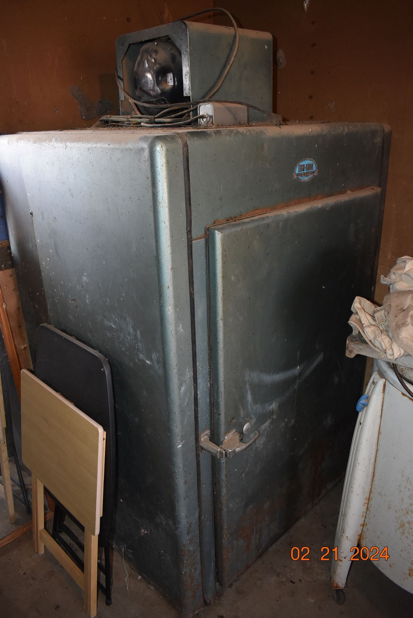 Antique Egg-Kool: Egg cooler