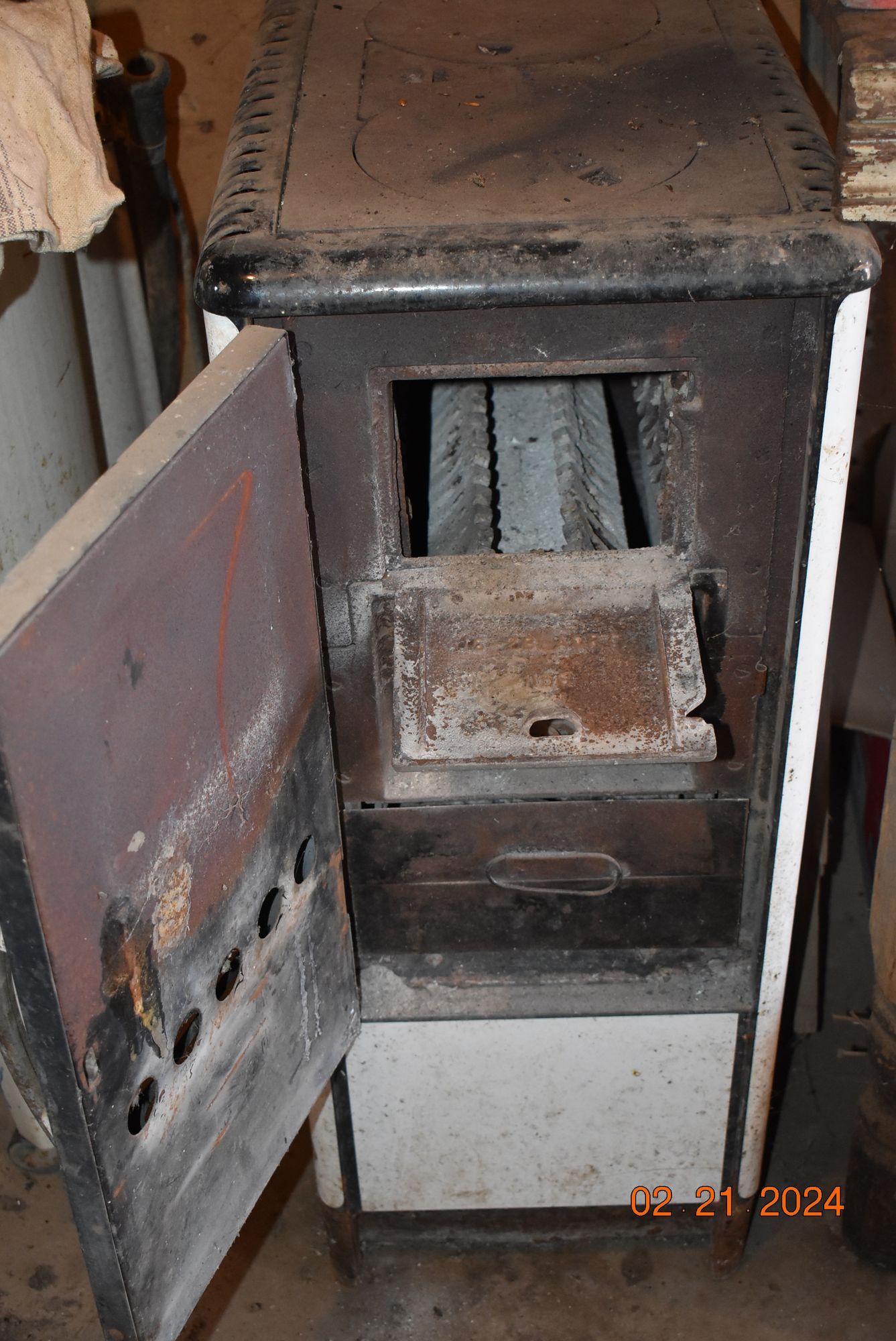 Antique cooking stove.