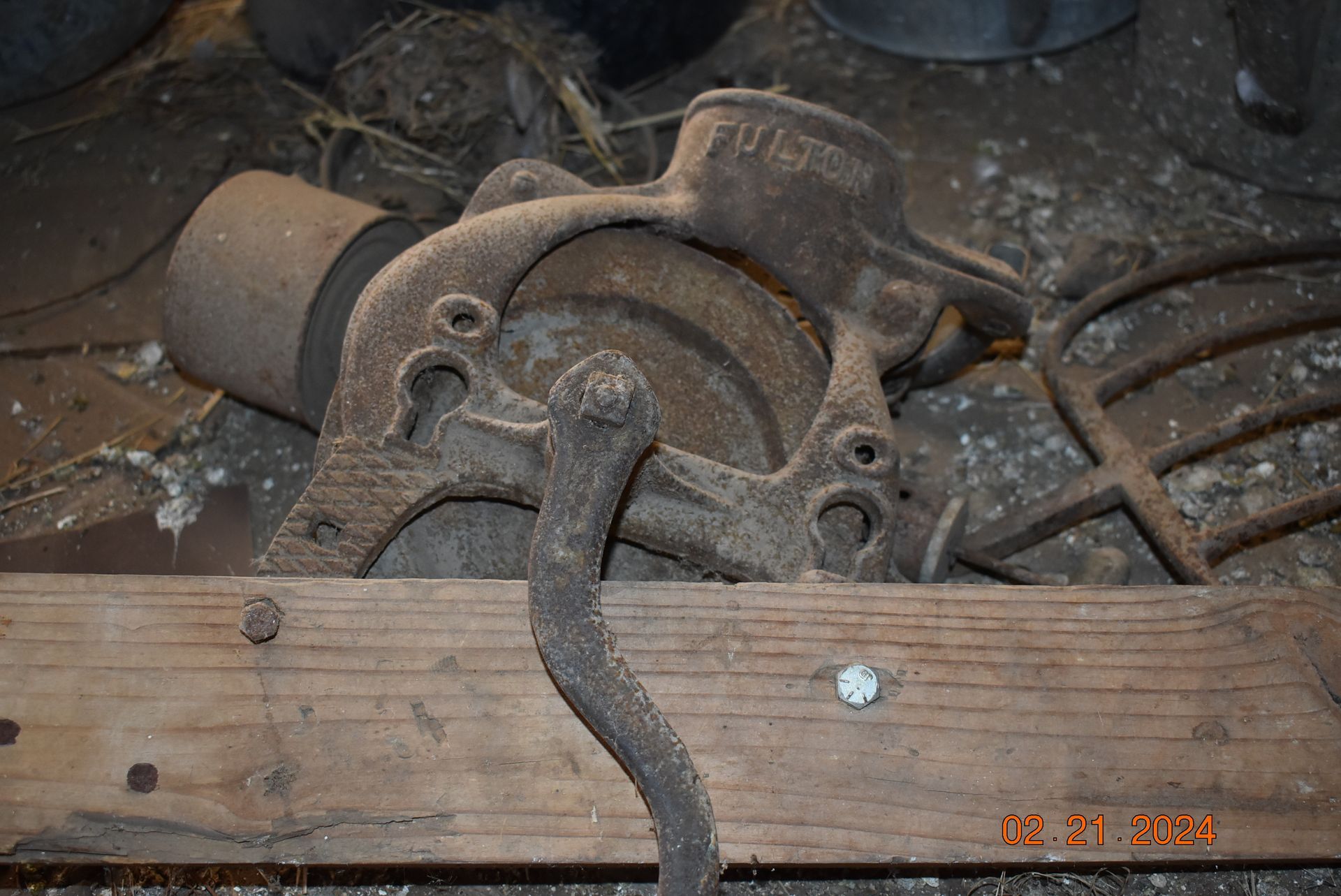Fulton device