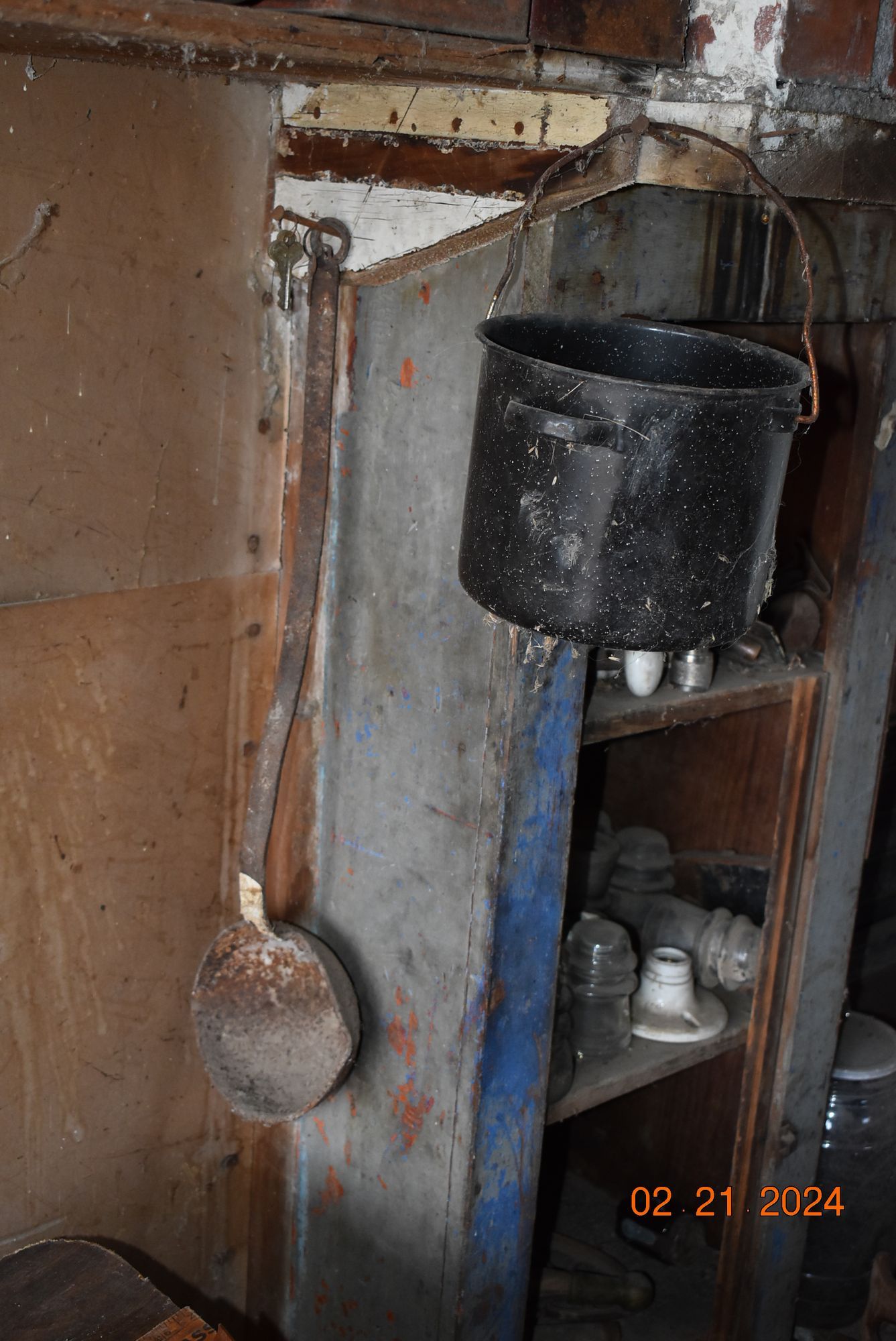 Old pot and a scoop 