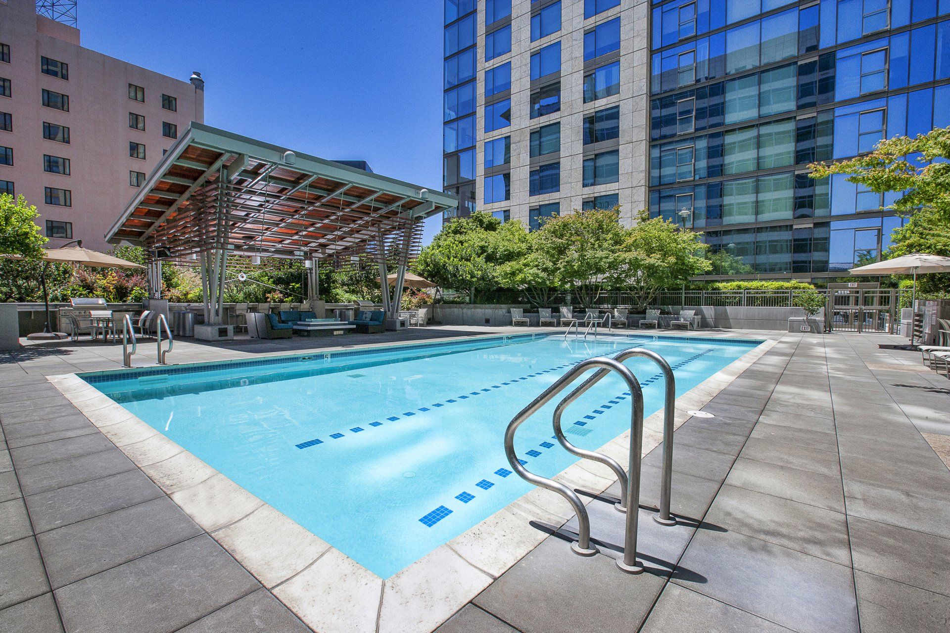 Axis Pool