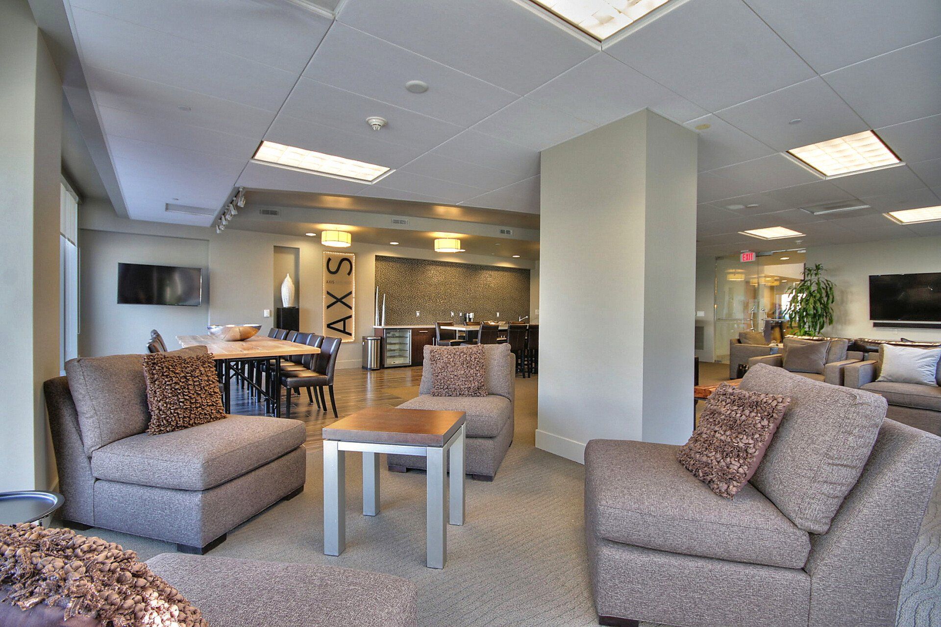 Axis Social Room