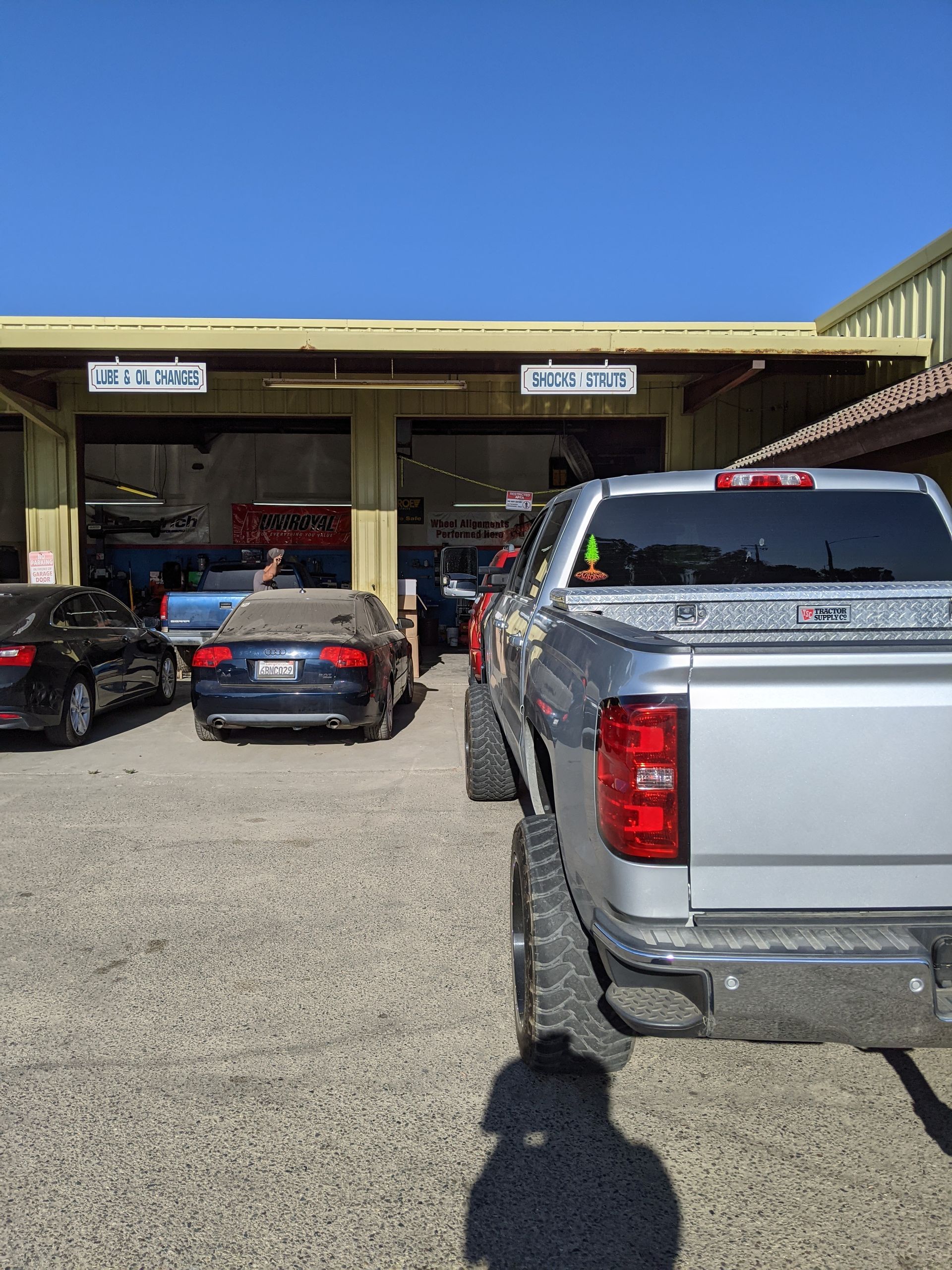 Exterior of shop | Lemoore Tire & Auto