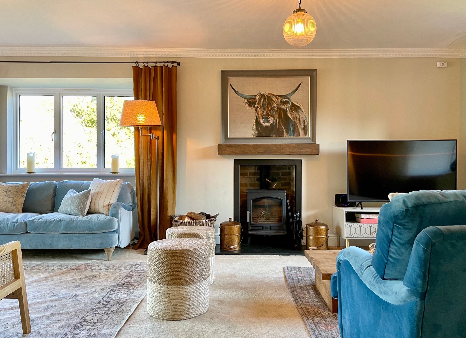 traditional living room interior design