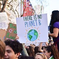 People Protesting for Earth People Protesting for Earth