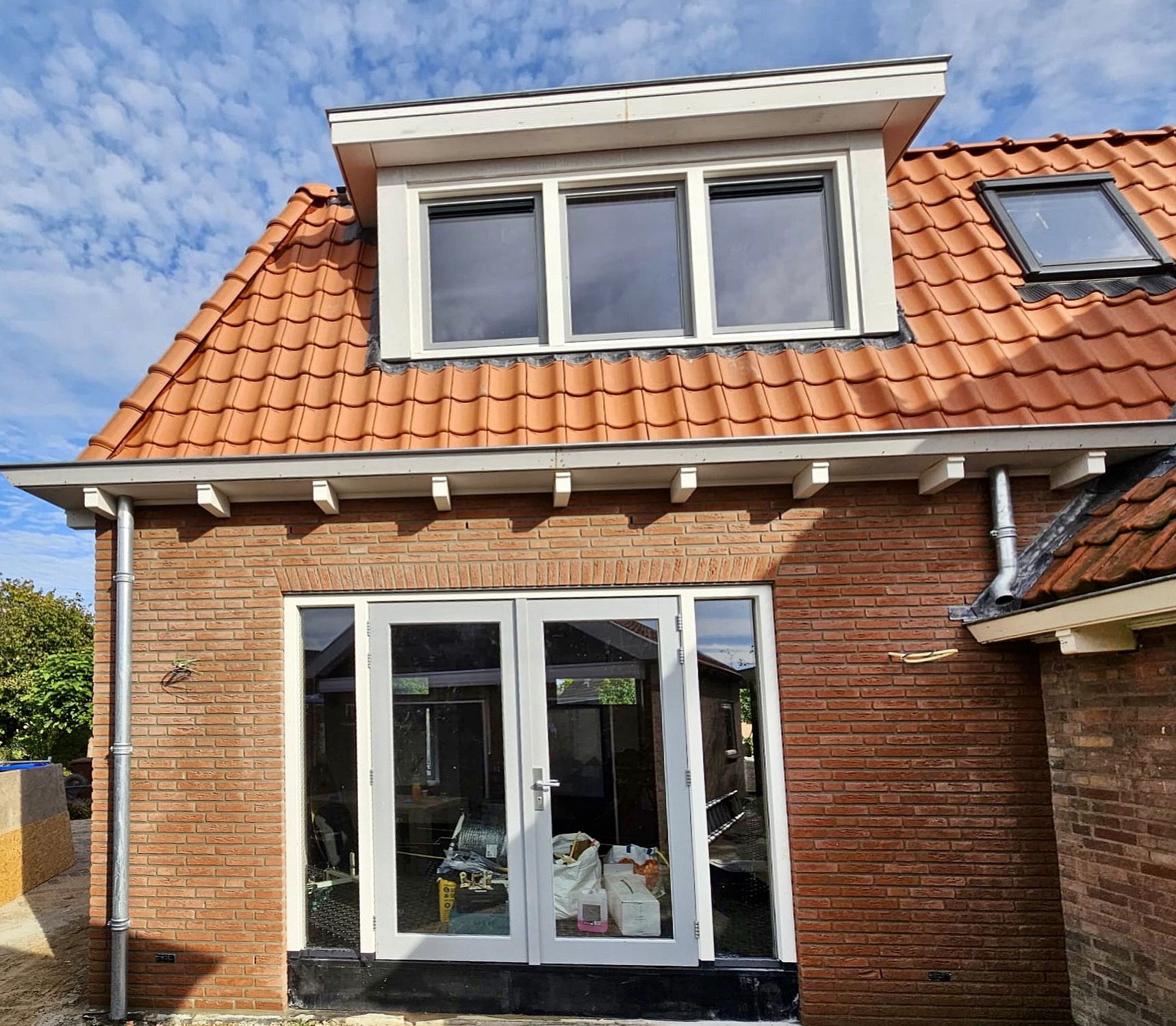 Gerenoveerde woning met nieuwe dakkapel en dakpannen