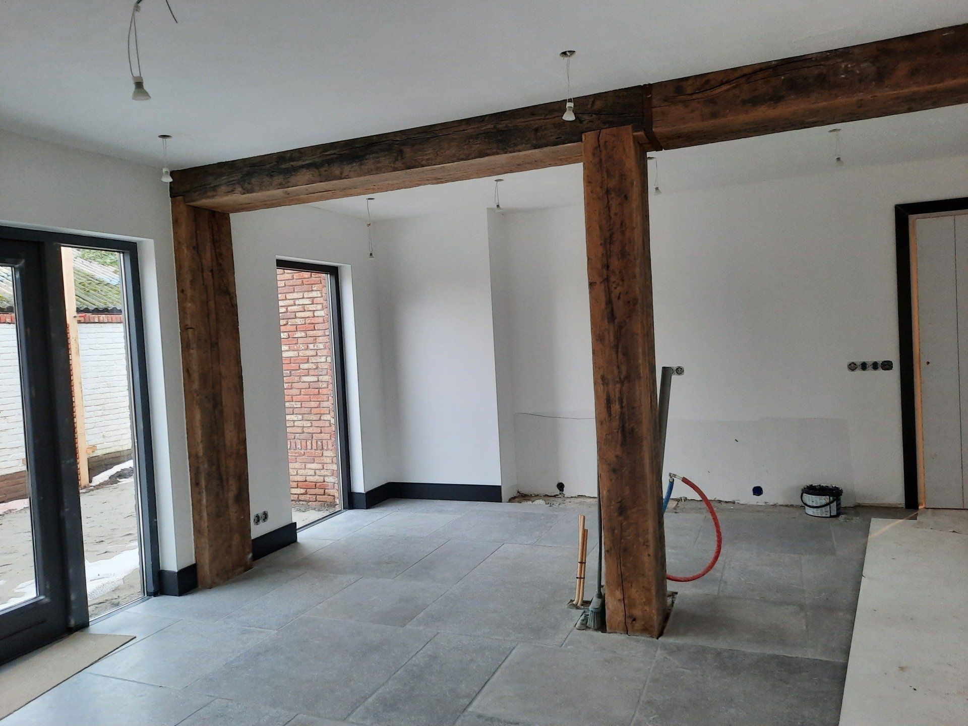 Interieur renovatie en woningrenovatie in voorbereiding.