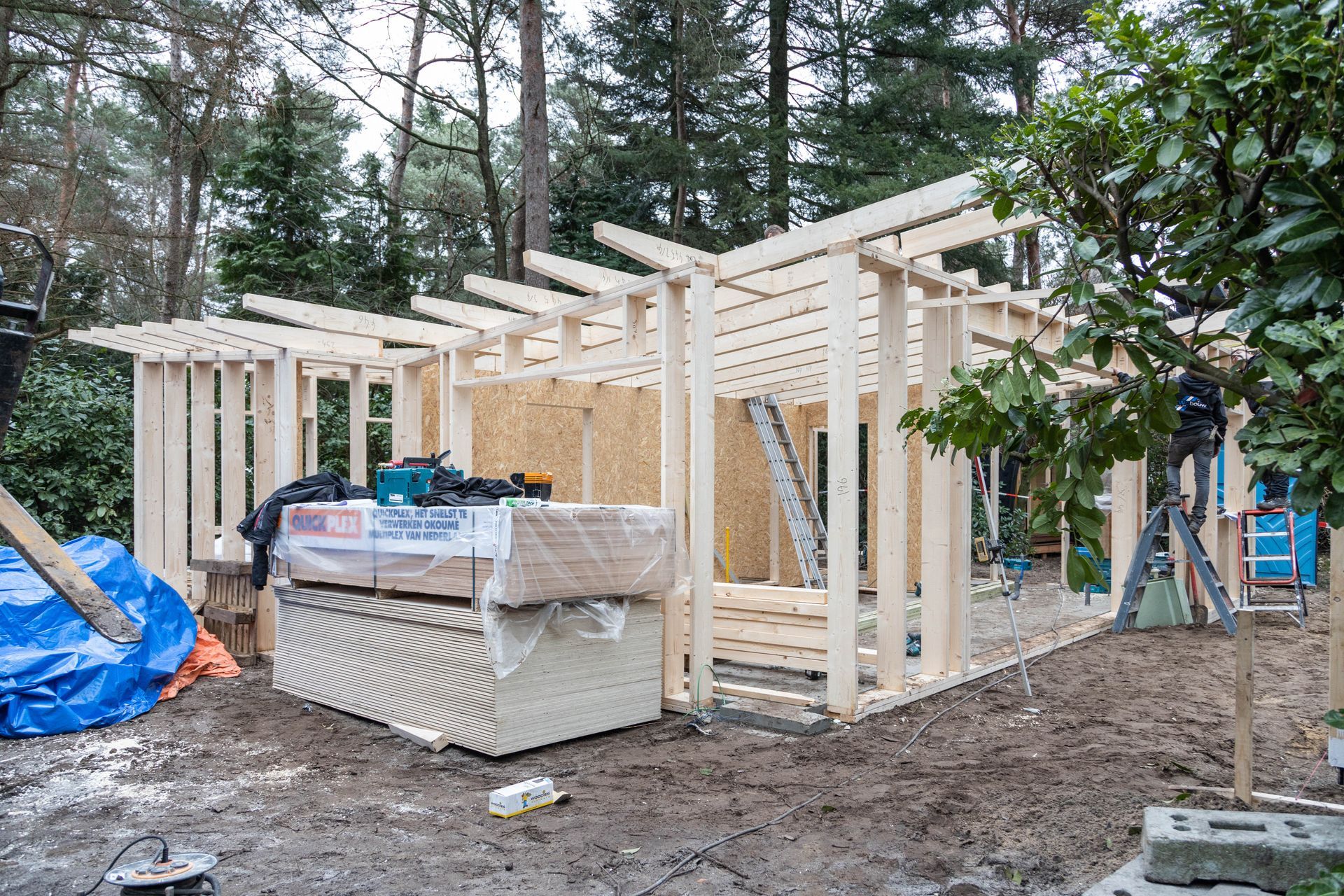 Houten constructie aanbouw. verbouwing door erkende aannemer.