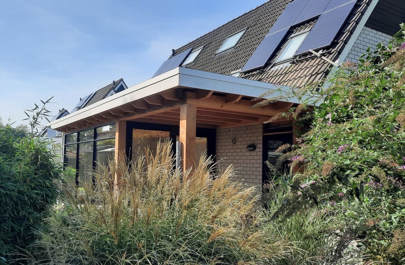 Verandaverbouwing en aanbouw renovatie.