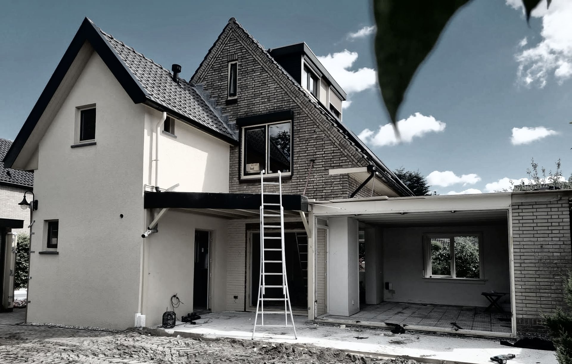 Woning voor verbouwing en aanbouw