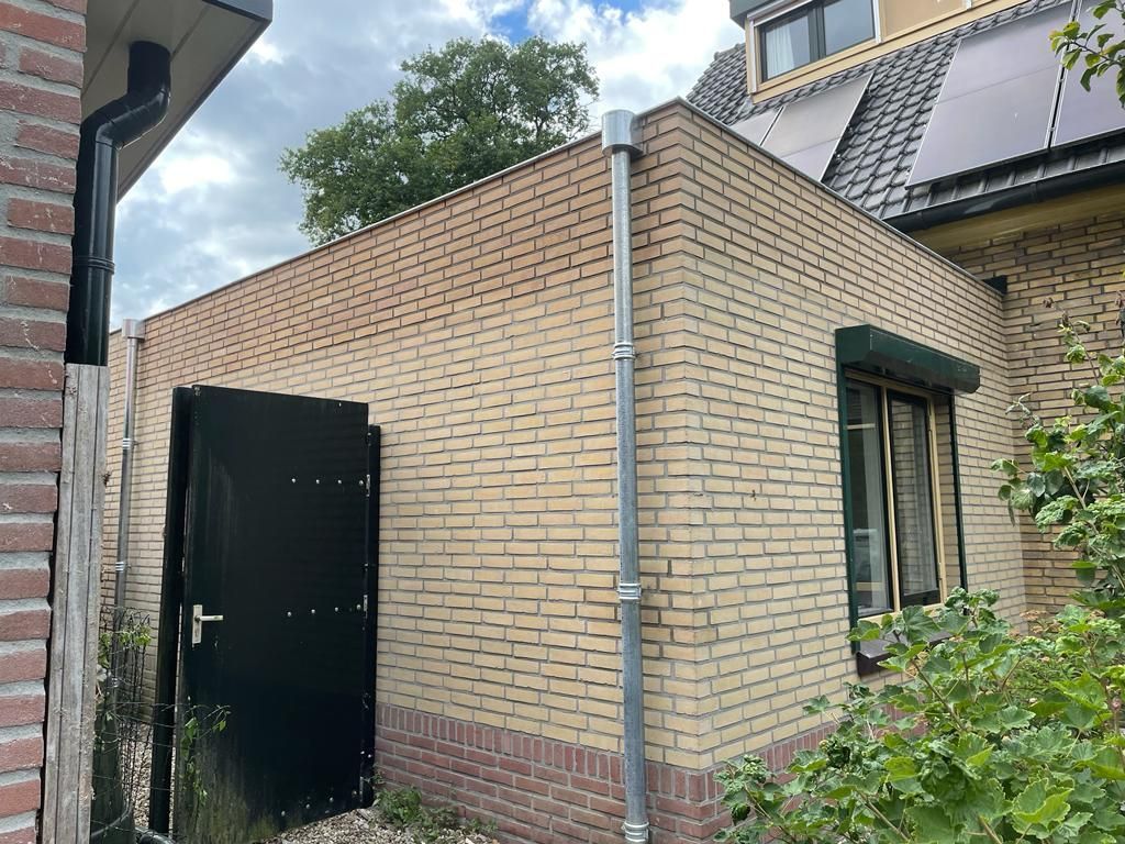 uitenzijde aanbouw na verbouwing en renovatie van woning