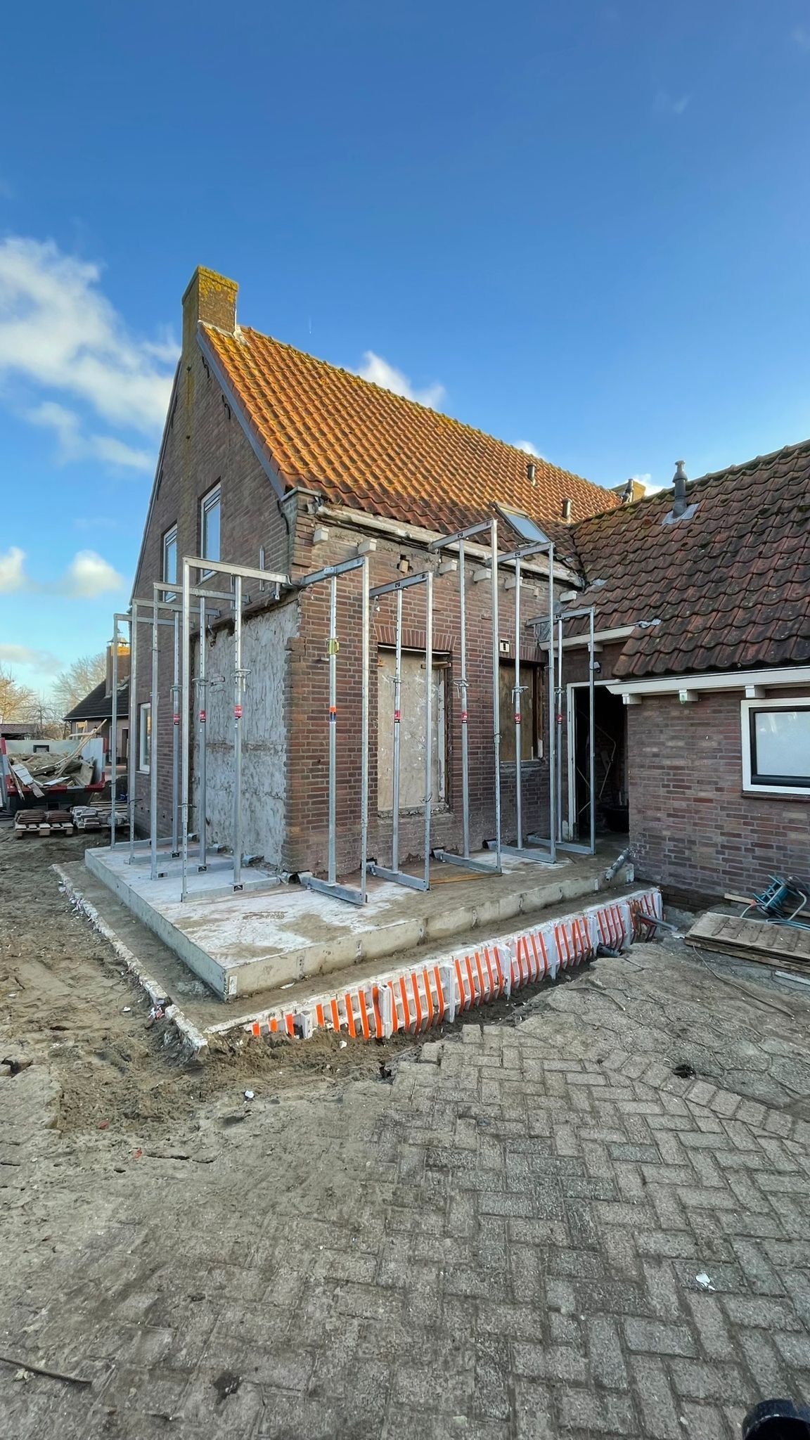 Dakoverzicht woning voor renovatie en verbouwing