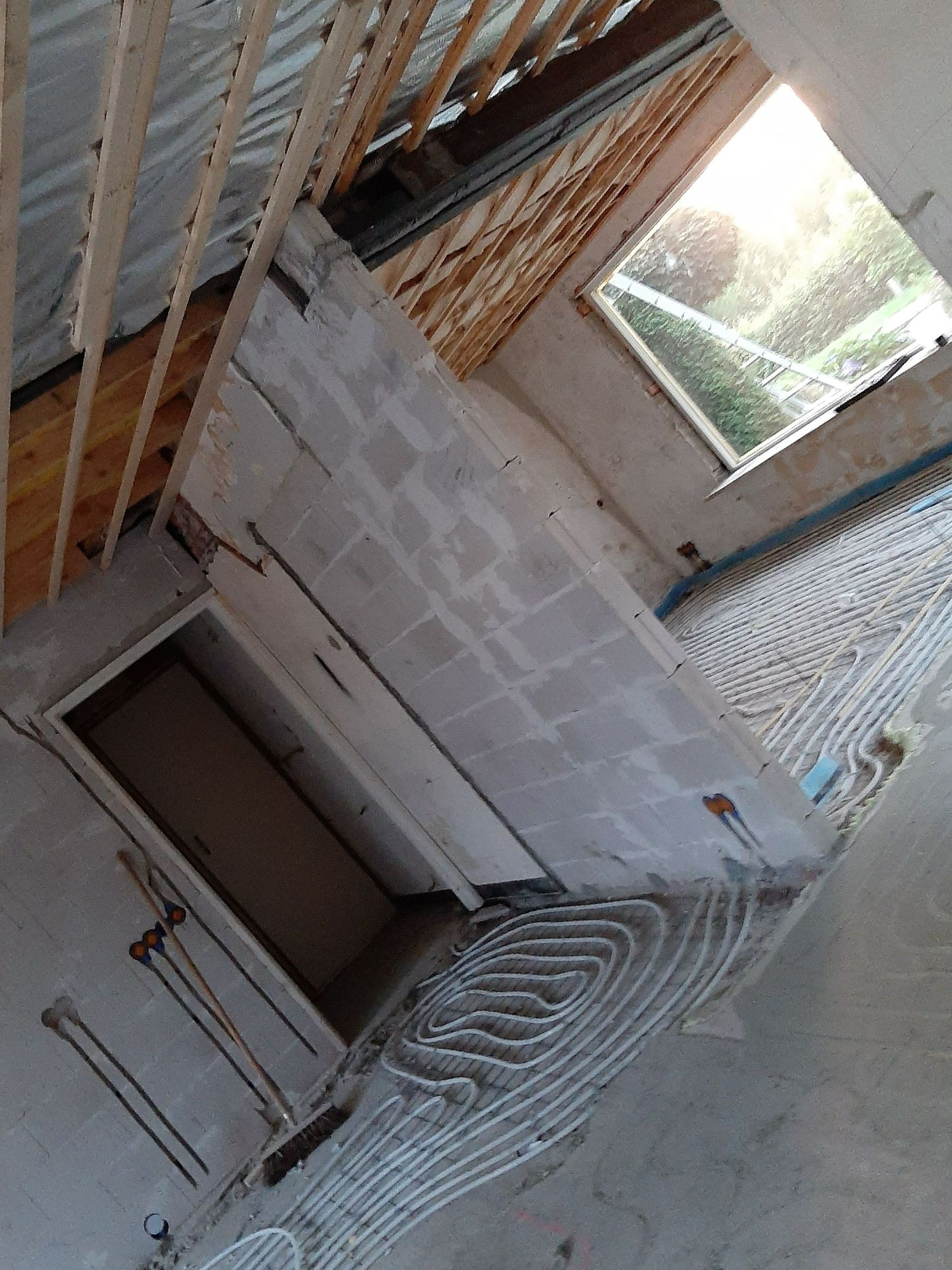 Dakconstructie tijdens renovatie en verbouwing van woning