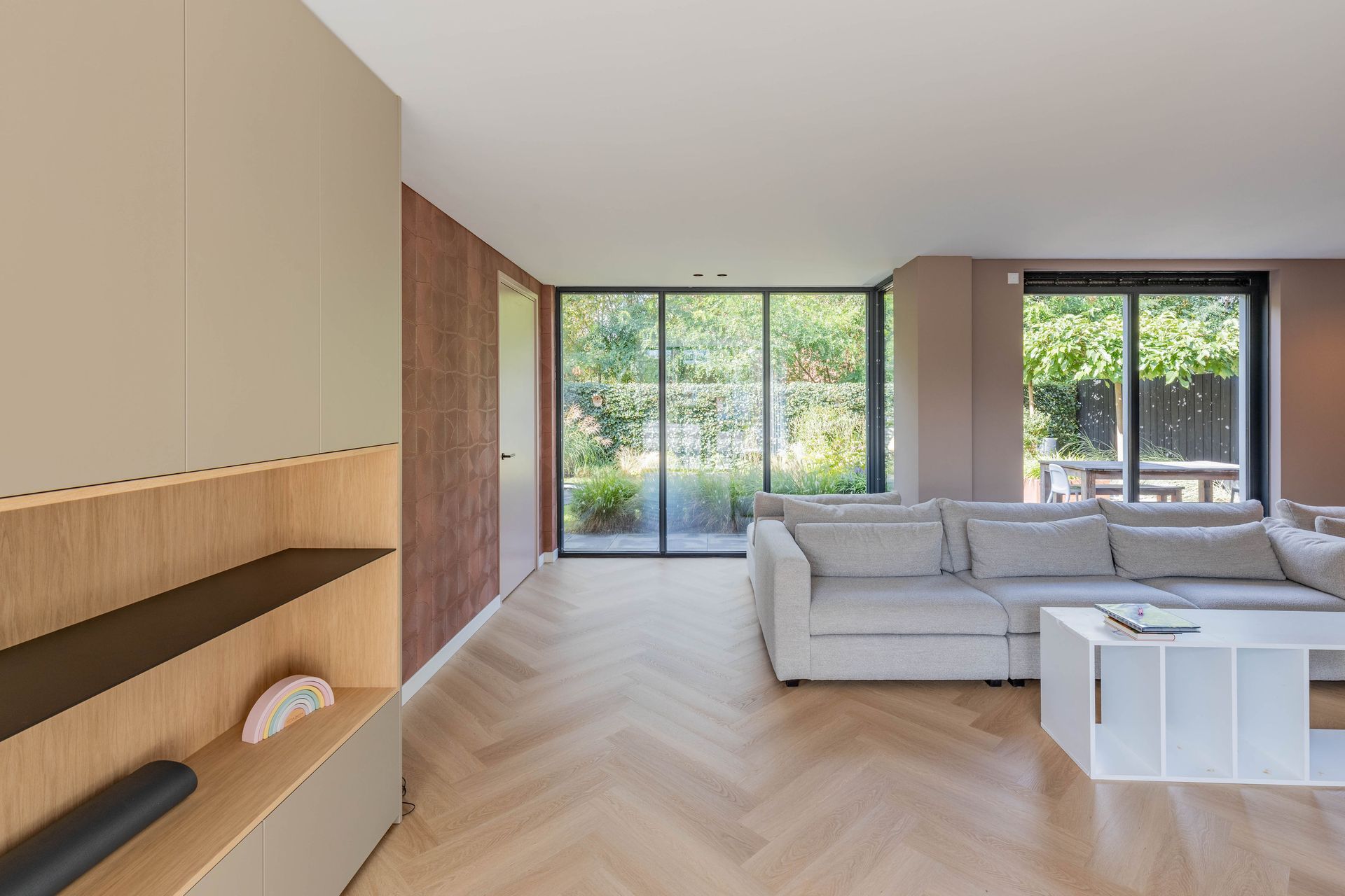 Gerenoveerde living door aannemer EWG Bouw
