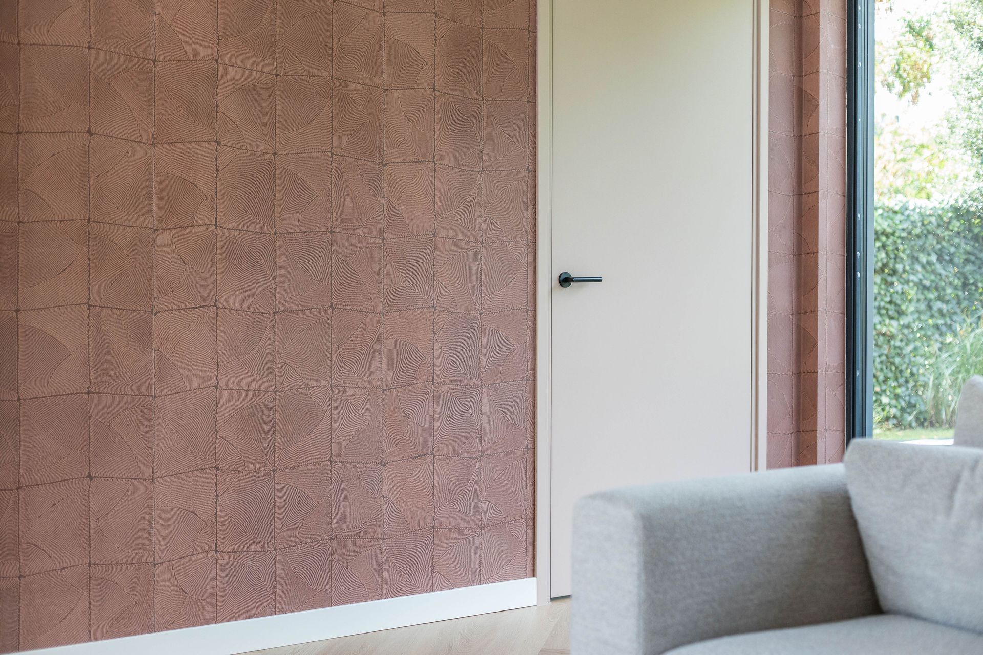 Interieur renovatie. Interieur deur detail modern design.