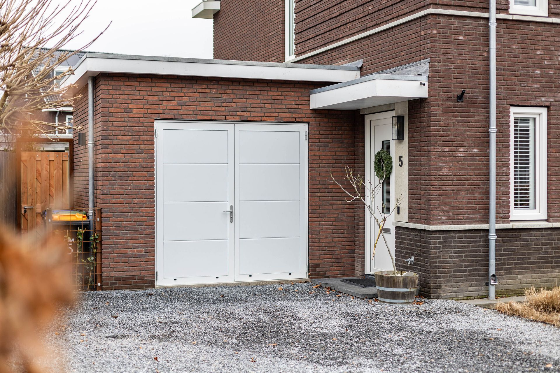 Woning met garage voor renovatie en verbouwing