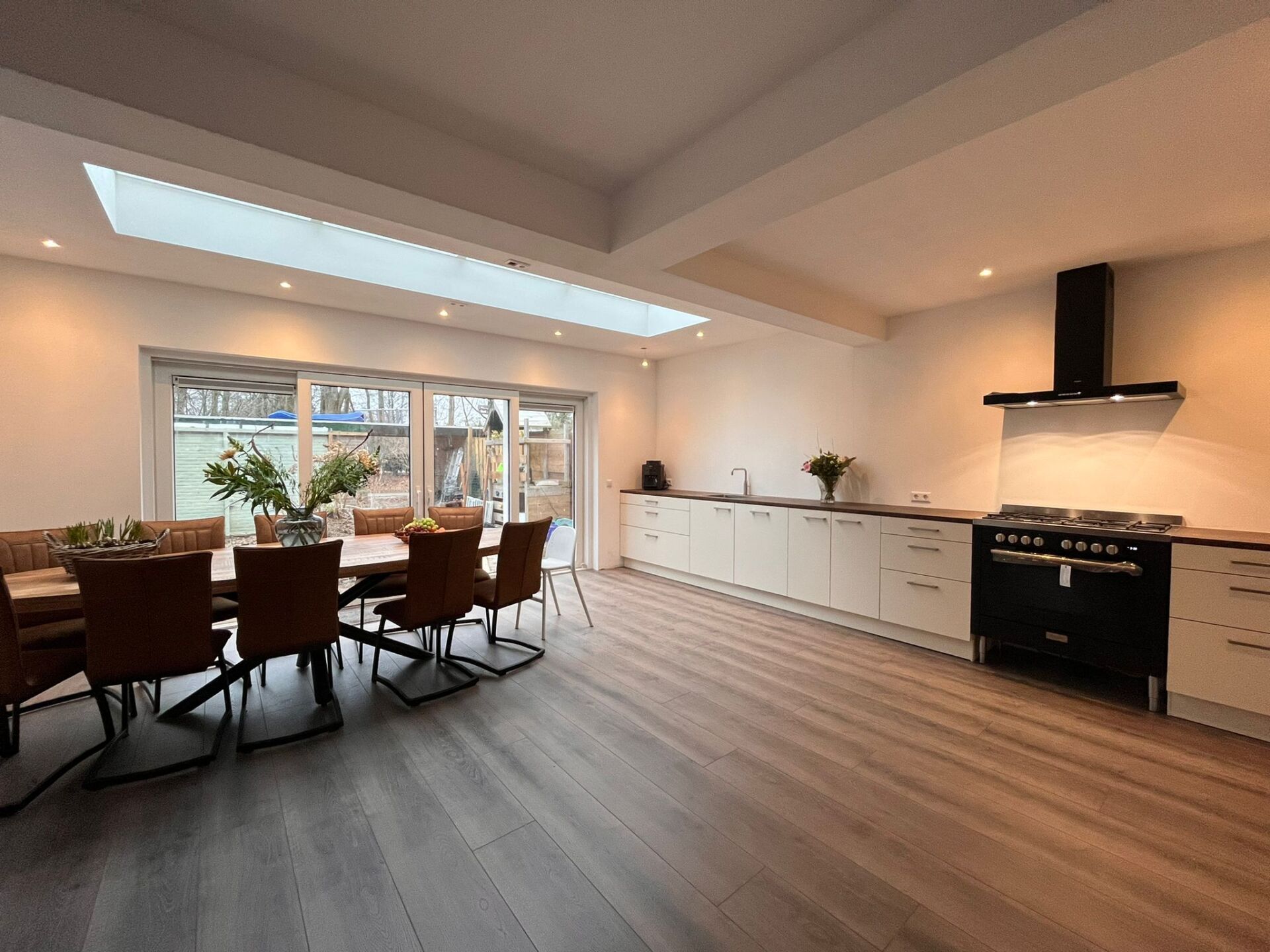 Gerenoveerde keuken en eetkamer