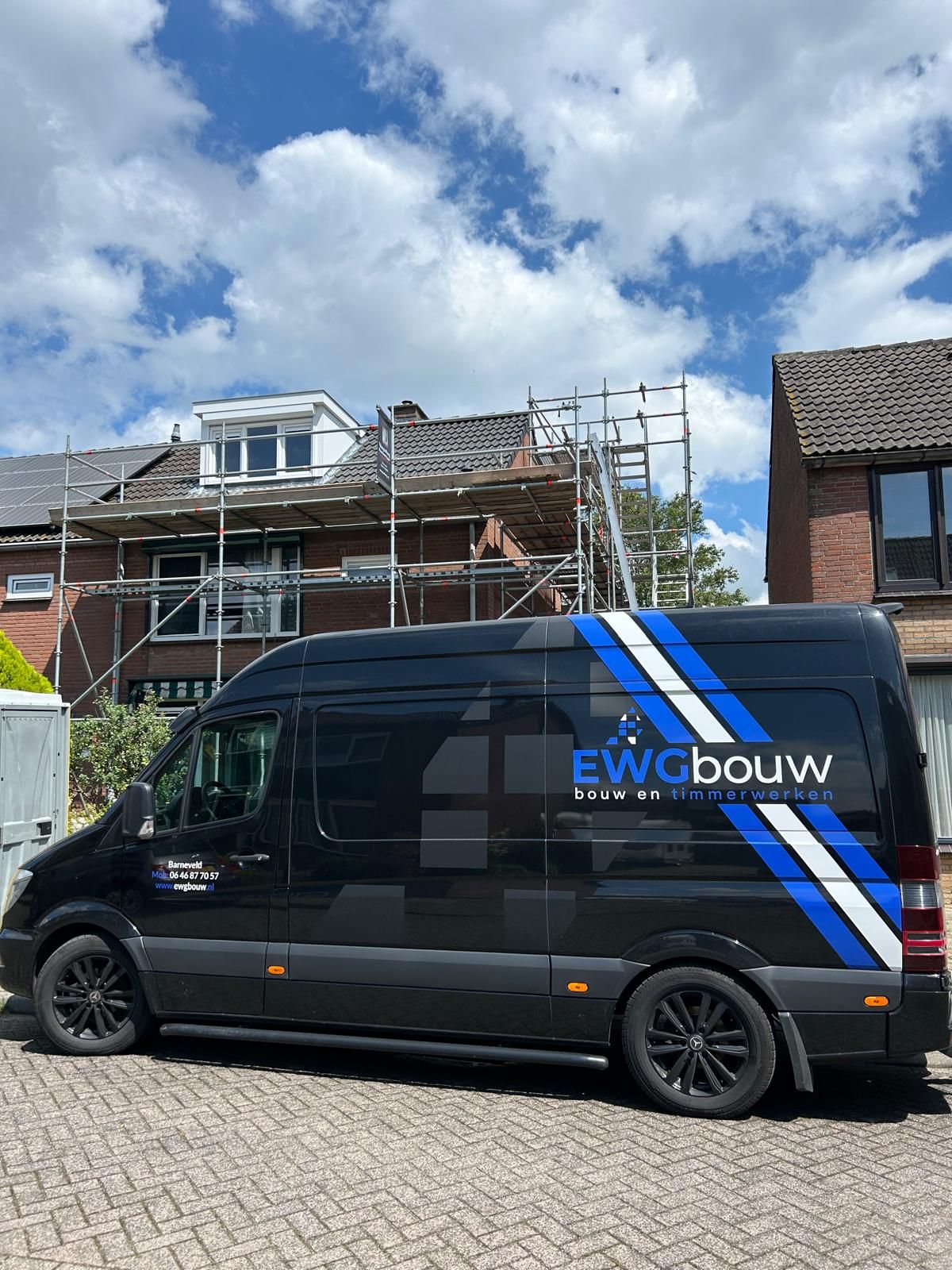 Dakverbouwing en renovatie bouwwerkzaamheden.