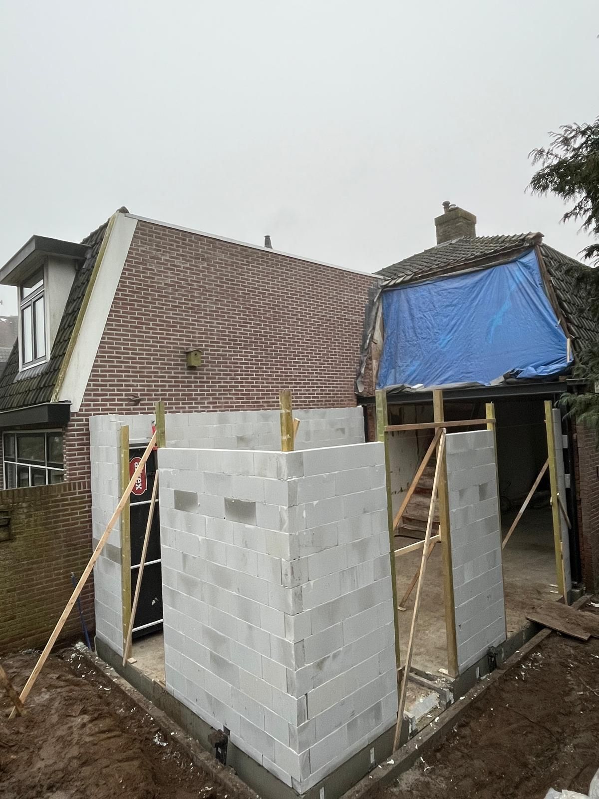 Dakkapelrenovatie bescherming. Woningverbouwing dakwerk isolatie