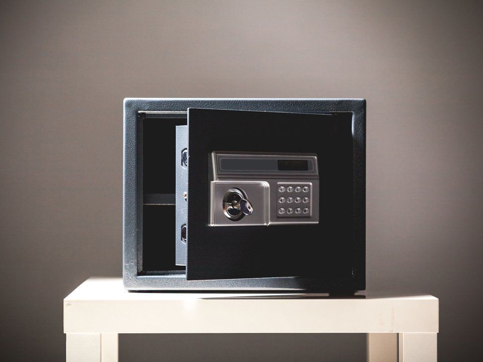 Safe — Colorado Springs, CO — Henley’s Key Service Inc.