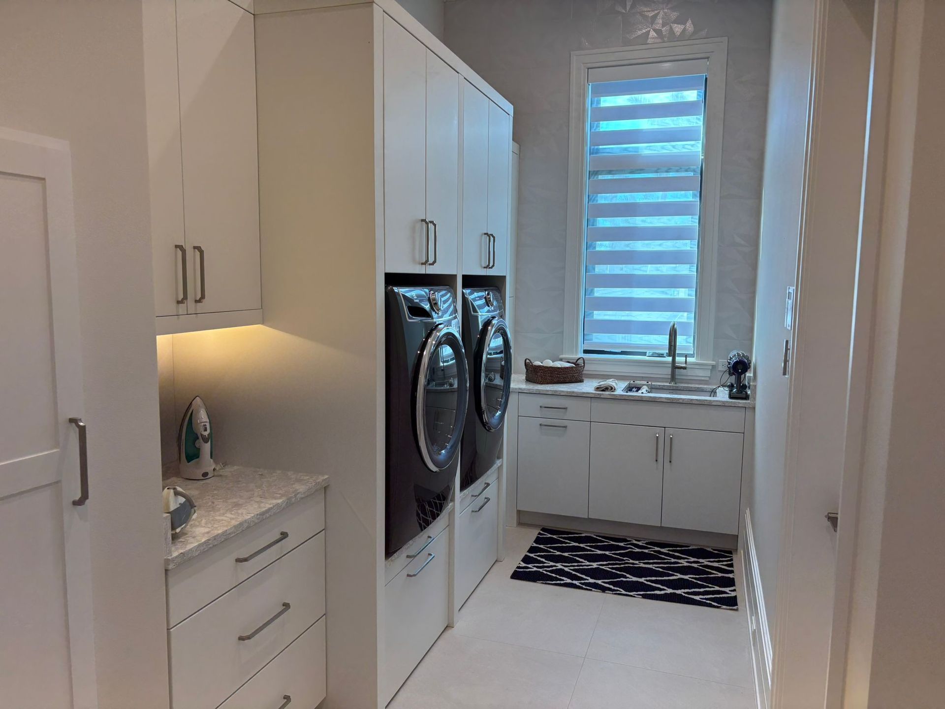 Wood Themed Kitchen Cabinet