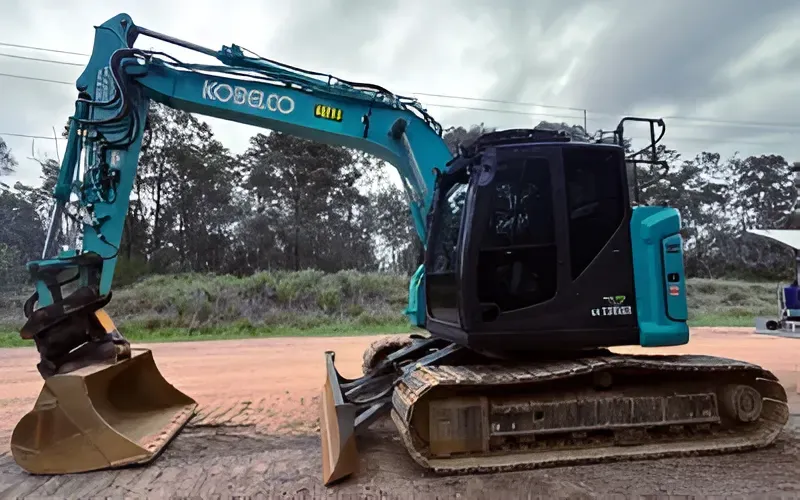 Kobelco excavator with heavy-duty bucket for earthmoving projects in Sunshine Coast