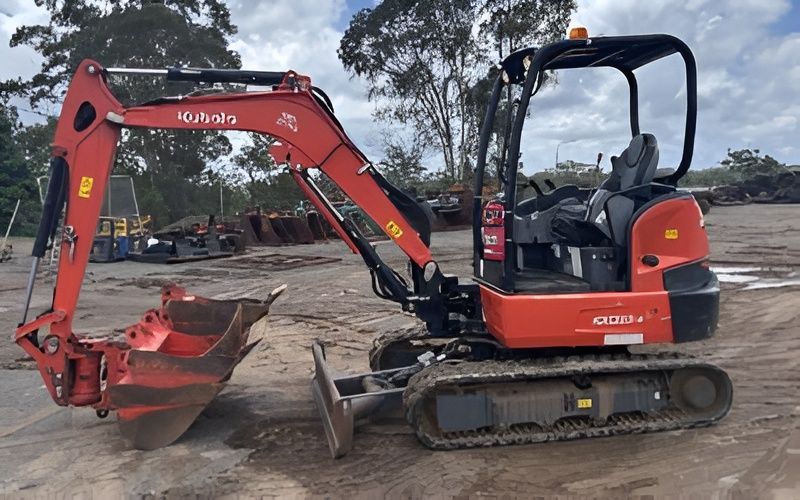 Kubota compact excavator with digging bucket for excavator hire Sunshine Coast