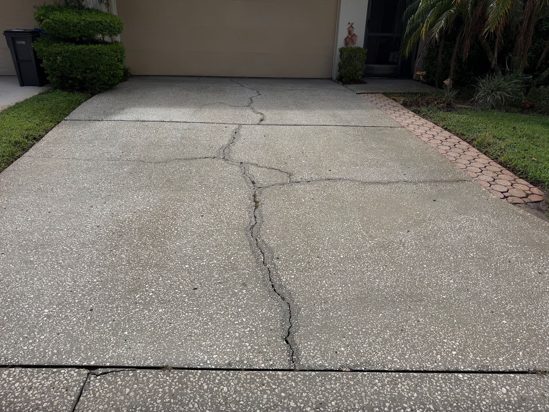Pressure washing in Carrollwood Country Club keeps homes, driveways, patios, and walkways clean with professional results.
