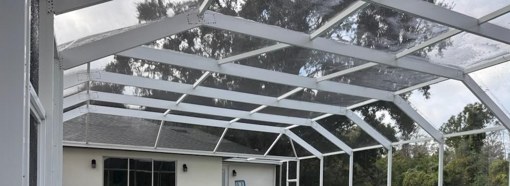 Pool Cage Cleaning in Citrus Park!