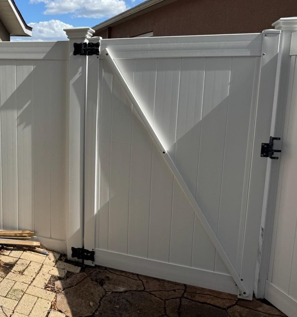 Vinyl Fence Cleaning in Land O Lakes!